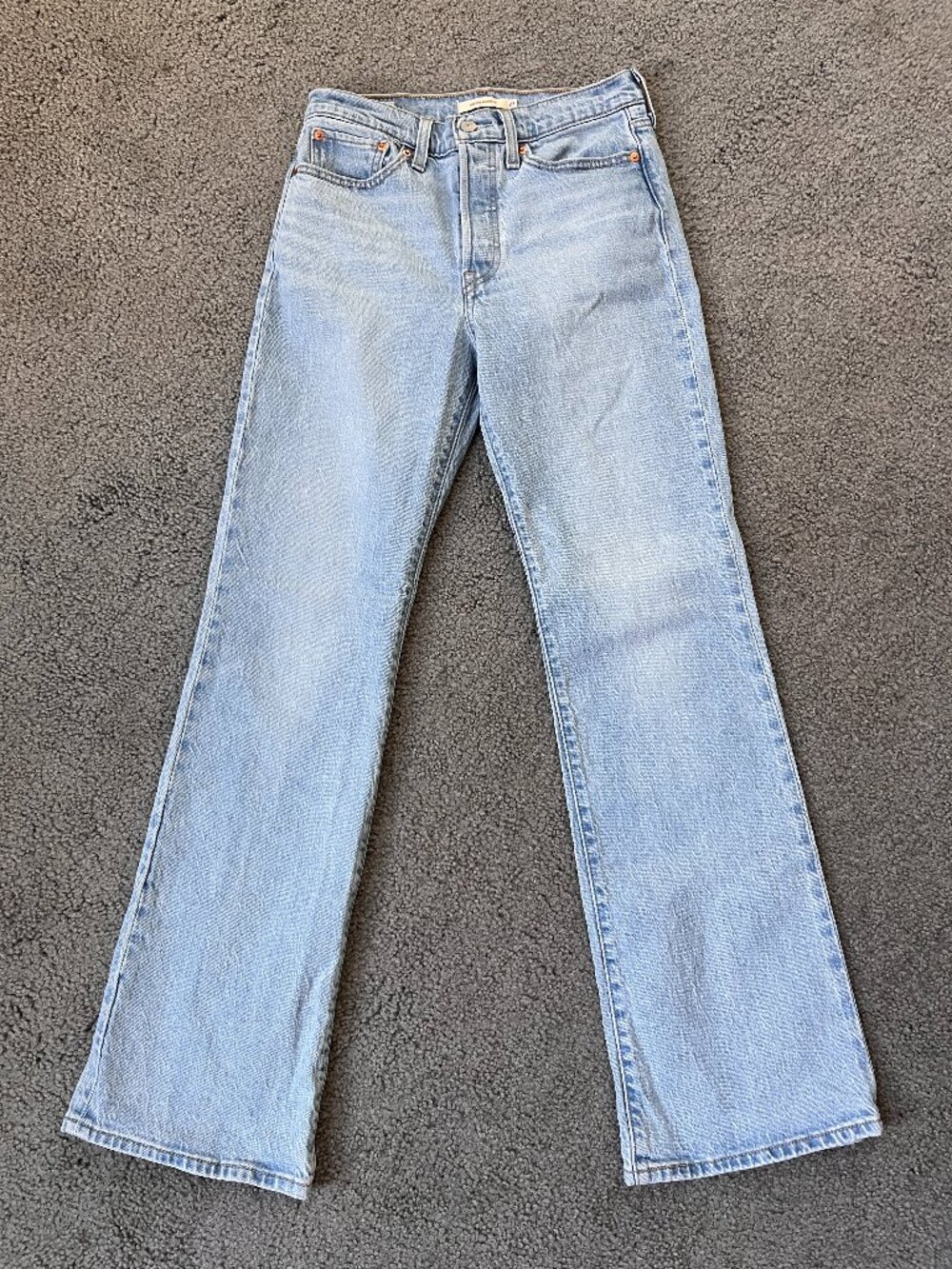 LEVI'S BIG E WEDGIE BOOTCUT JEANS LIGHT WASH EUC LABELED SIZE 27X32 (FITS 28X31)